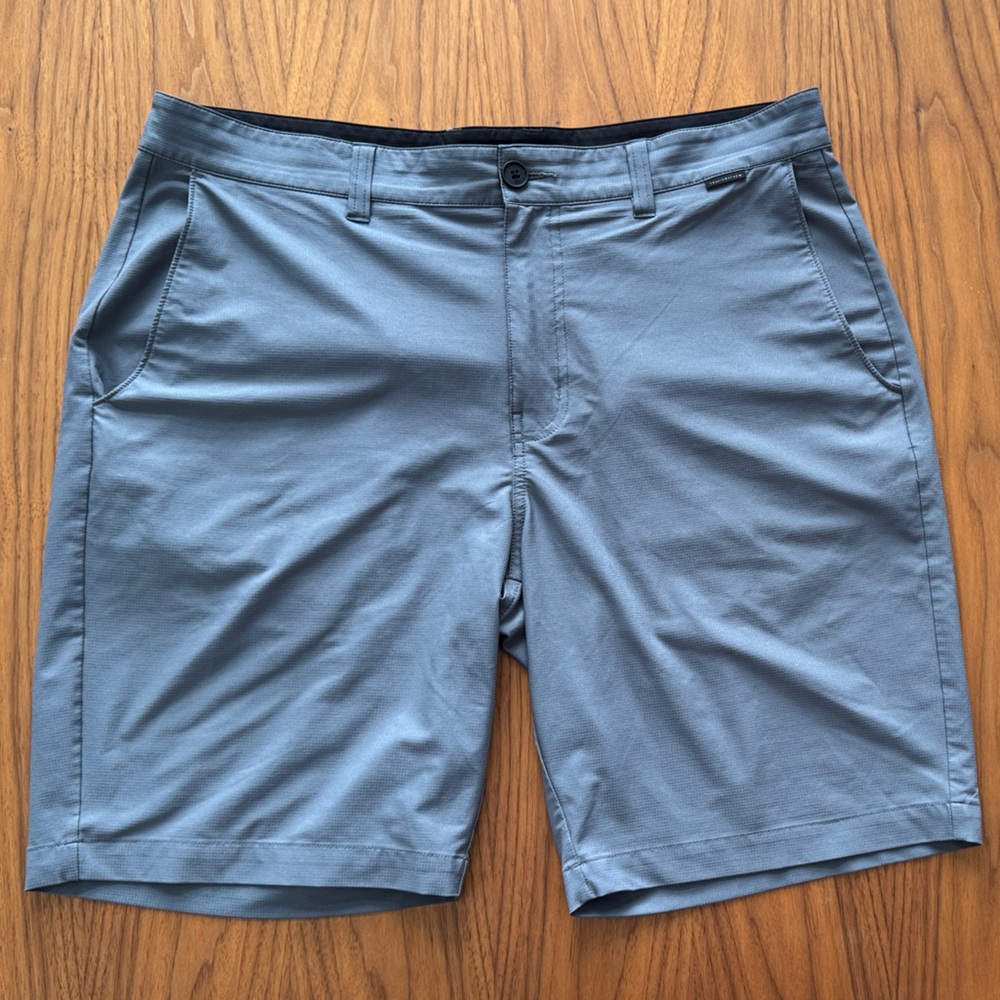 Travis Mathew Men’s Gray Golf Shorts